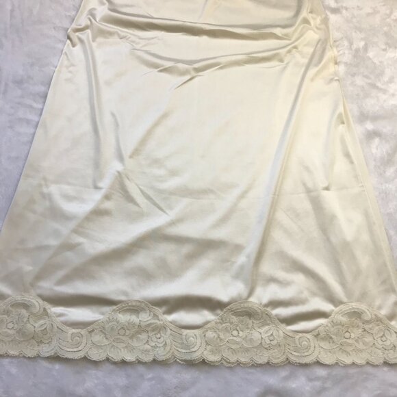 Vintage Vanity Fair Satin Slip Dress Womens Size 36 Lace Trim Nightgown USA MADE - Picture 7 of 11